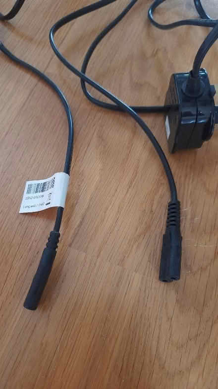 Photo of free 2 mains cables (Byfleet KT14) #2