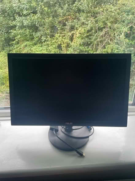 Photo of free Computer monitor second screen (Bollington SK10) #1