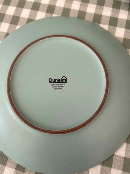 Photo of free 4 dinner plates (Chesterfield S40) #4