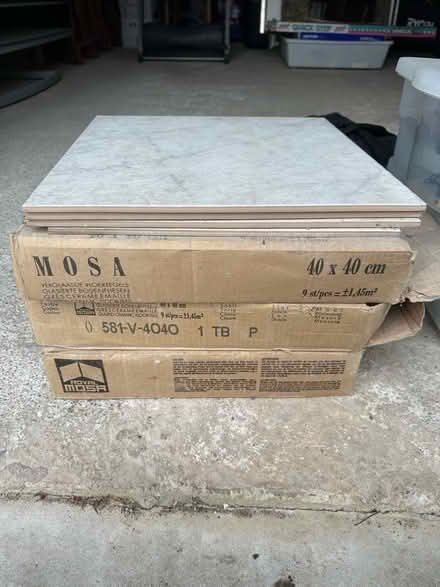 Photo of free Marble Effect Porcelanosa Tiles (Newton Mearns G77) #2