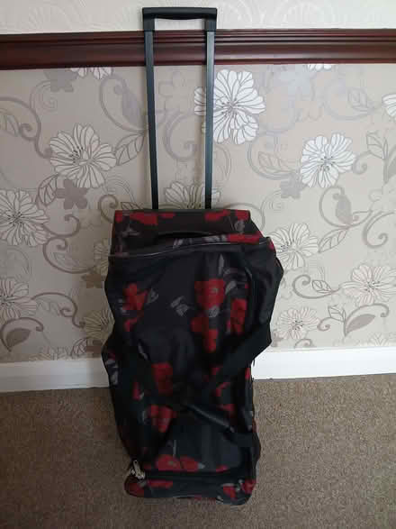 Photo of free Black travel holdall with wheels (Sale M33) #2