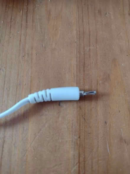Photo of free EMS Foot massage machine needs replacement power cable (Pokesdown BH5) #2
