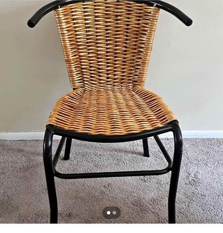 Photo of Single chair (Hilliard off Dublin Road) #2