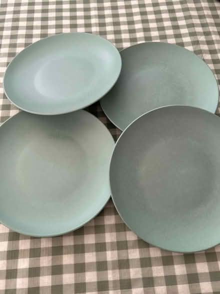 Photo of free 4 dinner plates (Chesterfield S40) #1