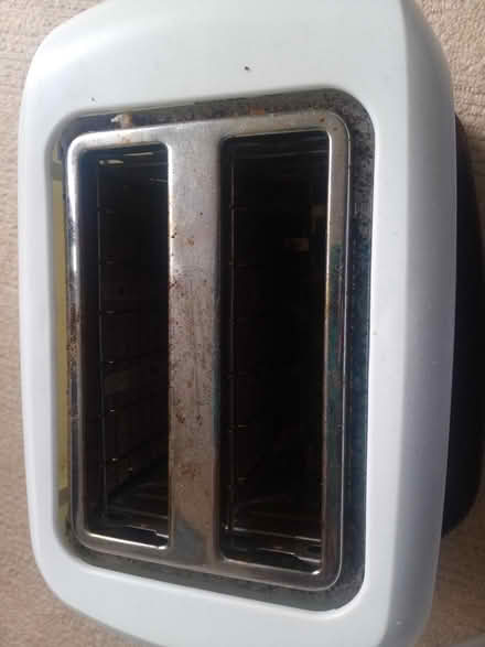 Photo of free Breville two slot toaster (Lawnswood LS16) #2