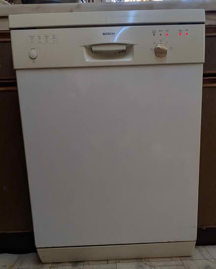 Photo of free Bosch Dishwasher (Mile Oak BN41) #1