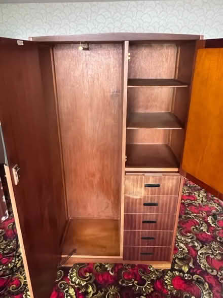 Photo of free 1960s wardrobe (Langbank) #3