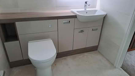 Photo of free Bathroom suite (Oakwood LS8) #4