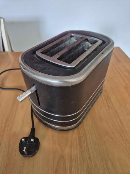 Photo of free Black toaster (Tunbridge Wells TN1) #3