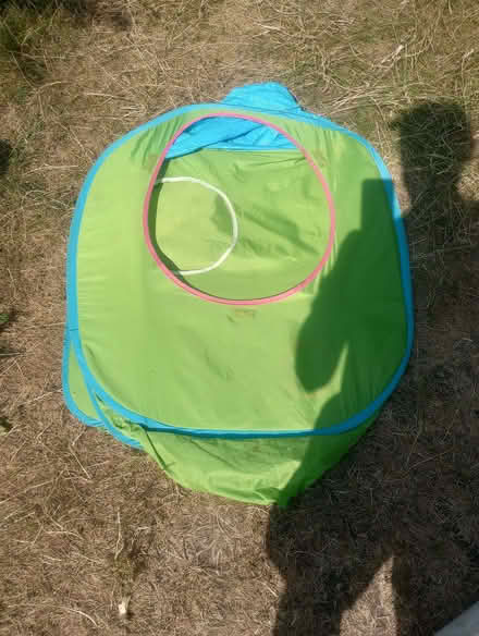 Photo of free childs play tent (Motspur Park KT3) #1