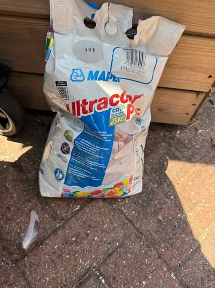 Photo of free Mapei grout for tiles (New Malden KT3) #1