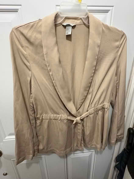 Photo of free Ladies H&M jacket size 6 (L5L 5P5) #1