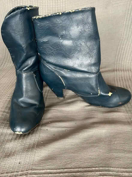 Photo of free Ladies boots (West Hampstead NW6) #1