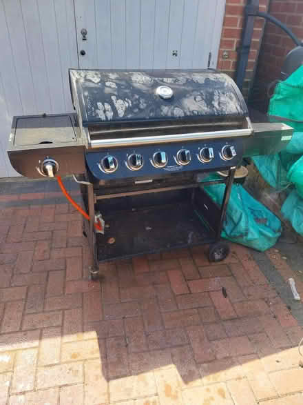 Photo of free Gas BBQ (Worth deal CT14) #4