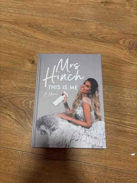 Photo of free Mrs Hinch - a memoir (Poplars SG2) #1
