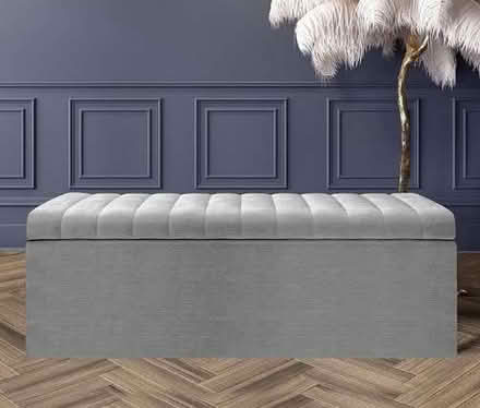 Photo of free Velvet Ottoman, storage box (Earls Court SW10) #1