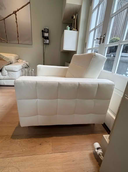 Photo of free Large cream arm chair (Chelsea london) #4