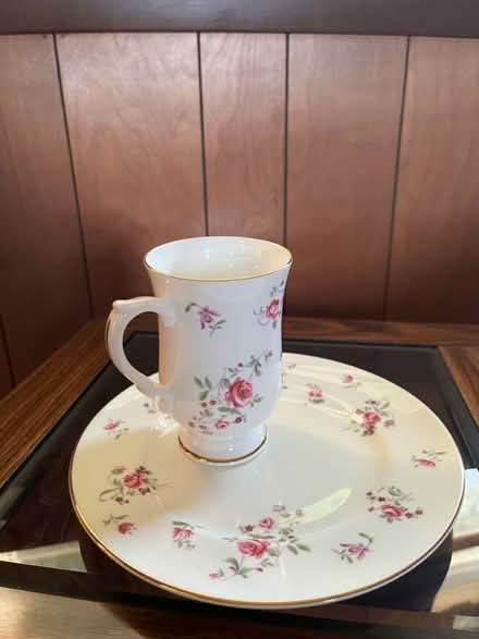 Photo of free Set of 6 cups and plates (Peabody MA) #1