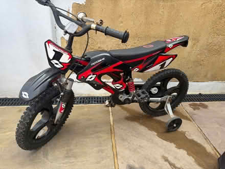 Photo of free children's bicycle (Gu227ah) #1