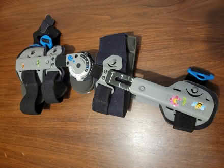 Photo of free Knee braces (Manor park) #1