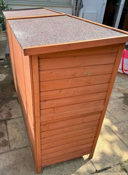 Photo of free Rabbit hutch (Chipping Norton OX7) #3