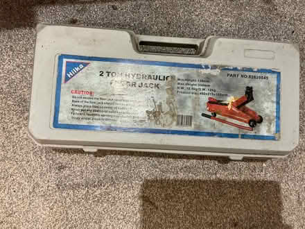 Photo of free 2 ton hydraulic car jack (Appleton OX13) #1