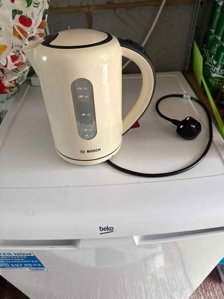 Photo of free Working kettle (Stone Cross BN24) #1