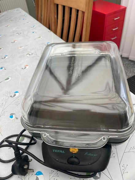 Photo of free Regal grill plate (Ng68fj) #1