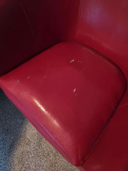 Photo of free Chair red (Milwaukie, Ardenwald) #2