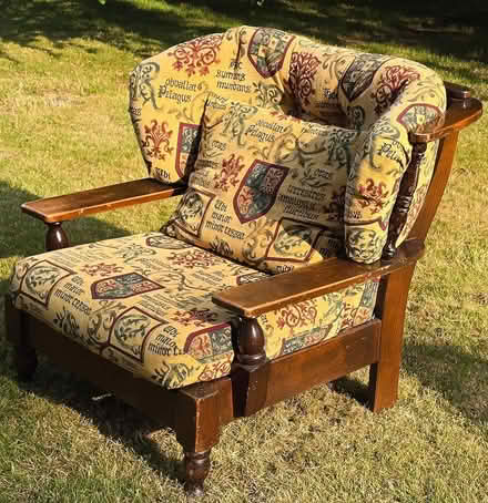 Photo of free Comfortable TV Chair in Tapestry (Llandderfel LL23) #2