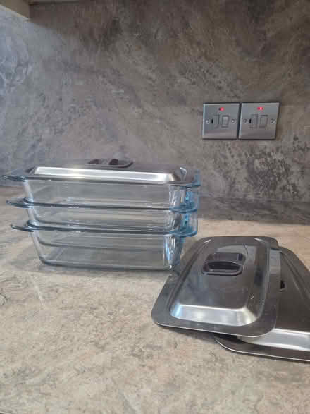 Photo of free 3 Glass dishes with lids (Stubbington PO14) #1