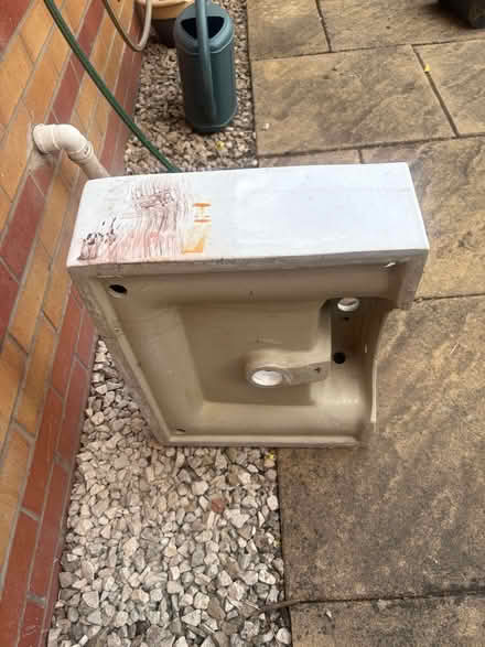 Photo of free Wash Basin (Hixon ST18) #2