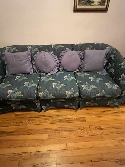 Photo of free 4 mauve cushions (Hintonburg) #1