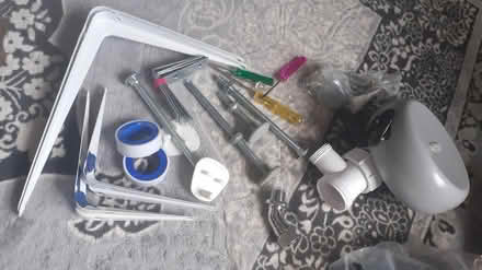 Photo of free DIY bits (Shadwell E1) #1