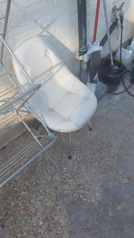 Photo of free Nice Comfortable Chair Hanwell (W7) #2