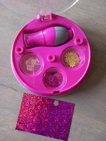 Photo of free hair decorating kit (RG6 near Palmer Park) #2