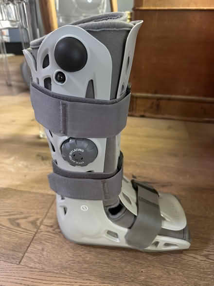 Photo of free DJO Aircast ankle boot and more (101 and Fair Oaks Sunnyvale) #3