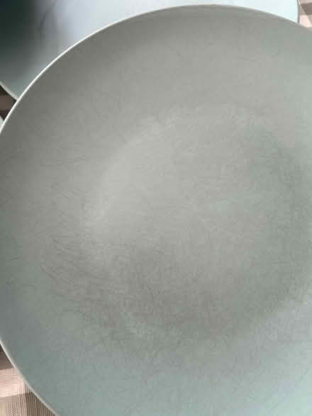 Photo of free 4 dinner plates (Chesterfield S40) #2