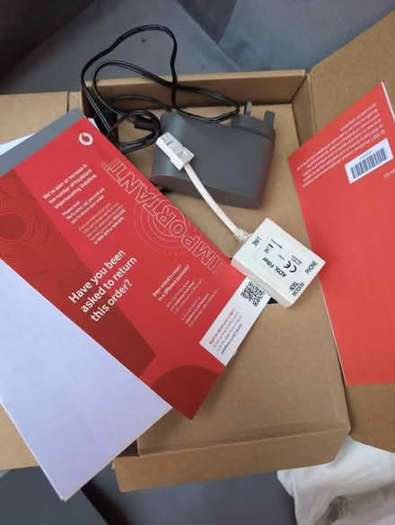 Photo of free Vodaphone WiFi hub (Woodley RG5) #3