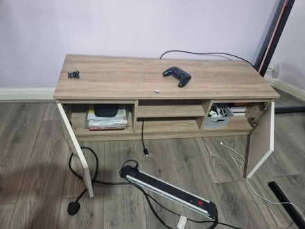 Photo of free TV Unit (Cr7 6eg) #1