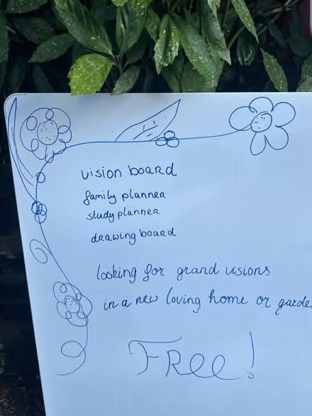 Photo of free Large whiteboard for grand visions (Stroud Green N4) #1