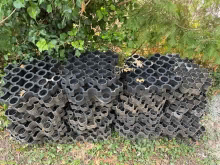 Photo of free Garden Path Stone Holders (Pinkneys Green, SL6) #1