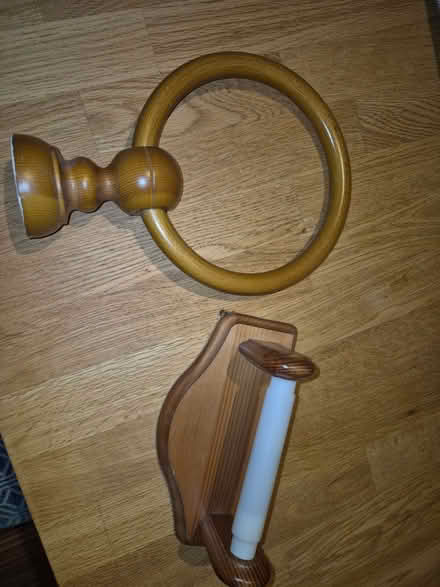 Photo of free Wooden bathroom accessories (Peachcroft OX14) #1