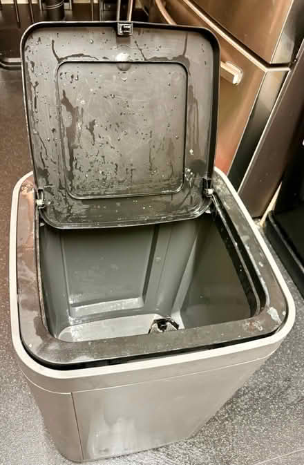 Photo of free Touch top bin (Canada Water) #3