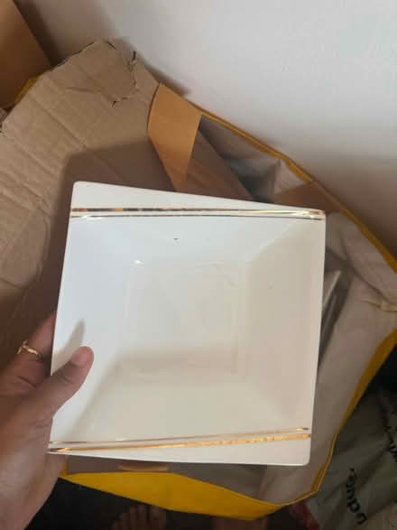 Photo of free Plates and bowls set (Moorfields L3 2EZ) #3