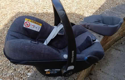 Photo of free Maxi-Cosi car seat & baby carrier (Exton LE15) #1