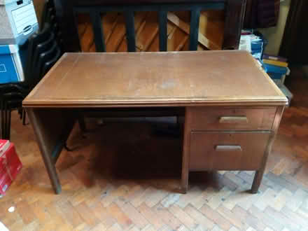 Photo of free Desk (Walton Manor OX2) #1