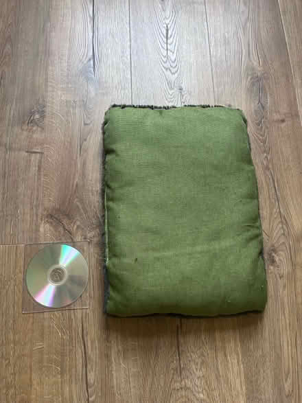 Photo of free Small green pillow (Holloway N7) #1
