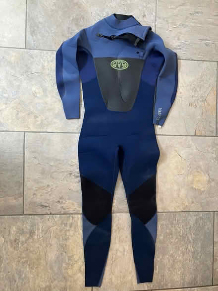 Photo of free 3 men's medium wetsuits (Guidlford GU1) #2