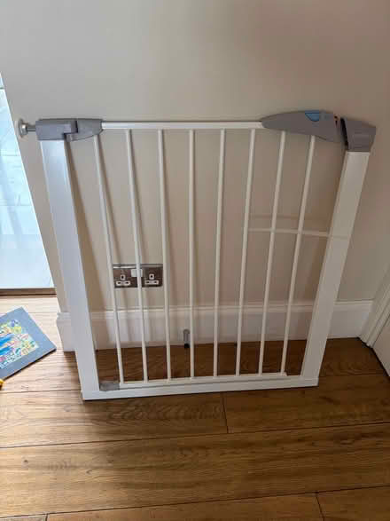Photo of free Stair gate (missing 3x wall mounts!) (Burnham SL1) #2